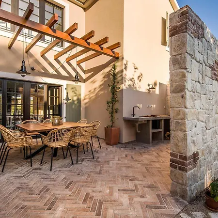 בית נופש Parona זלארין