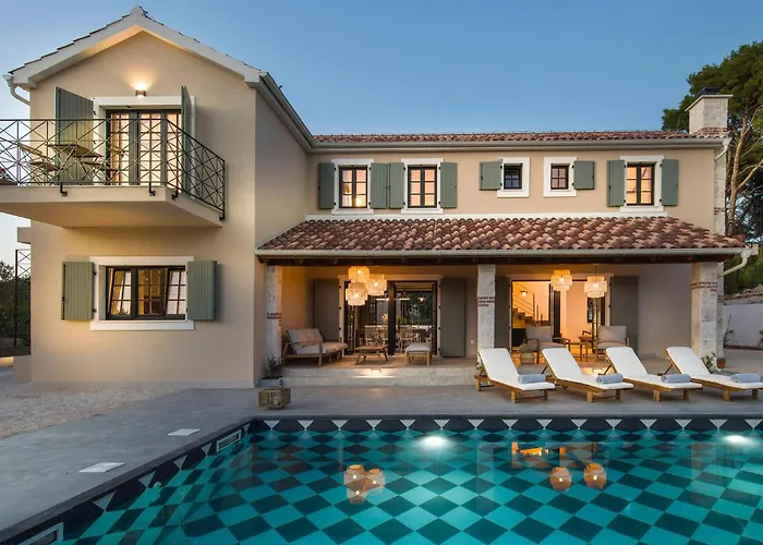 בית נופש Parona זלארין