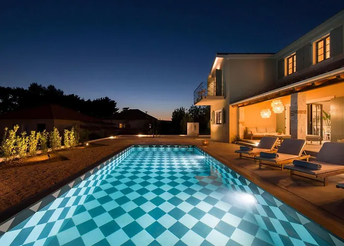 Parona בית נופש *