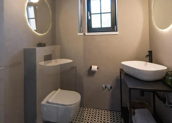 Дом отдыха Parona Зларин